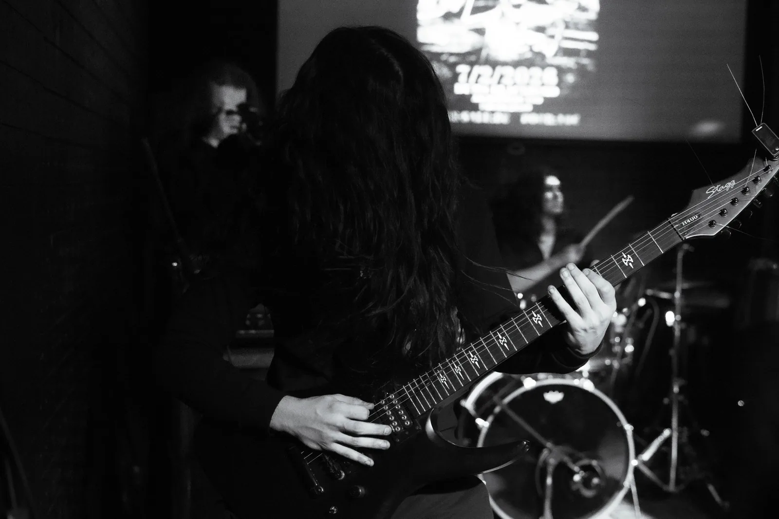 Live 32